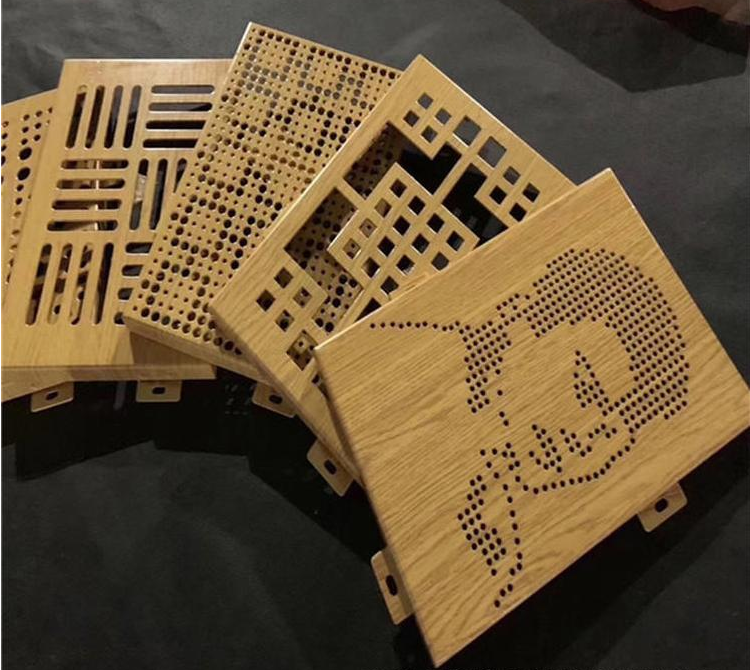 雕花(huā)铝單(dan)板